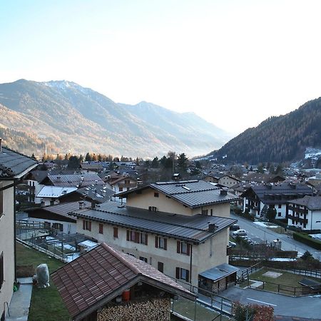 Villetta Con Giardino E Panorama Apartamento Carisolo Exterior foto