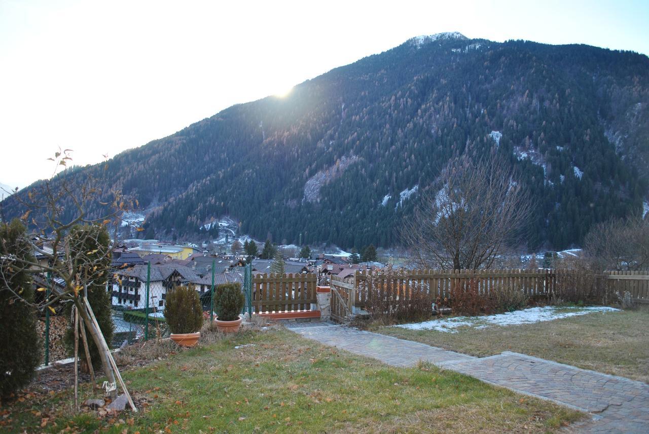 Villetta Con Giardino E Panorama Apartamento Carisolo Exterior foto