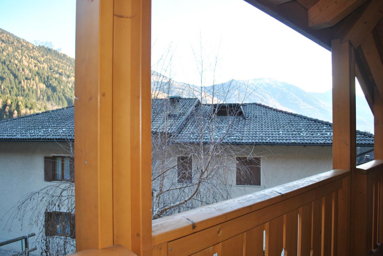Villetta Con Giardino E Panorama Apartamento Carisolo Exterior foto