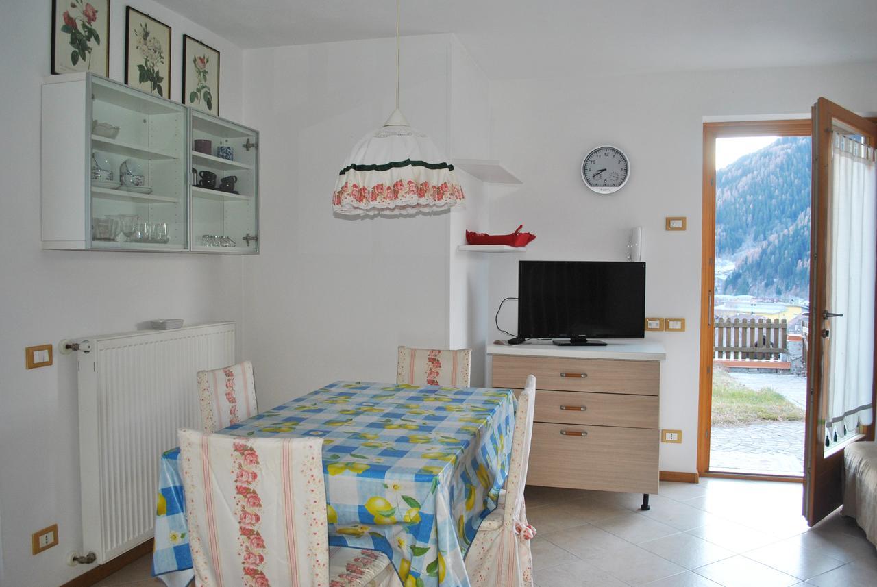 Villetta Con Giardino E Panorama Apartamento Carisolo Exterior foto